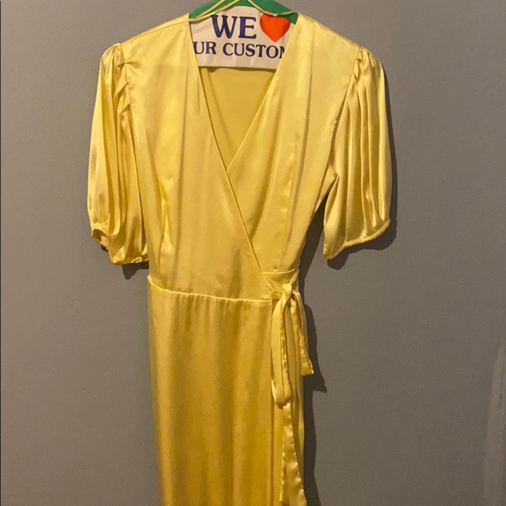 Dress - Picture 3 of 3